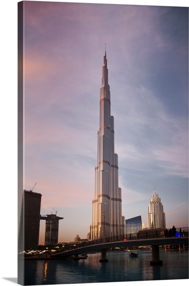 Burj Khalifa, world's tallest tower at sunset, Downtown Burj Dubai, Dubai,United Arab Emirates