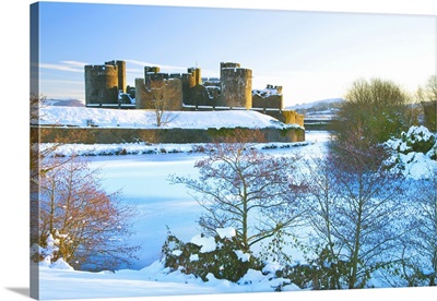 Caerphilly Castle in snow, Caerphilly, near Cardiff, Gwent, Wales