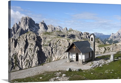 Cappella Degli Alpini, Three Peaks Nature Park, Dolomites, South Tyrol, Italy