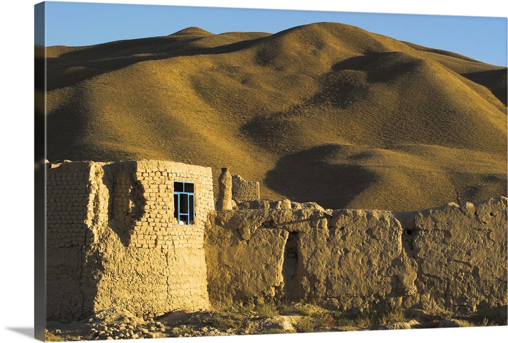 Caravanserai, Daulitiar, between Yakawlang and Chakhcharan, Afghanistan