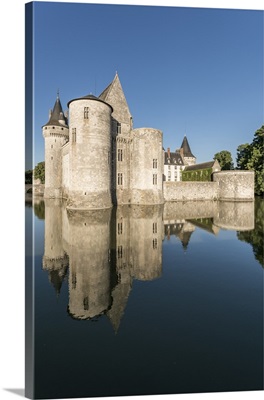 Castle and its moat, Sully-sur-Loire, Loiret, Centre, France