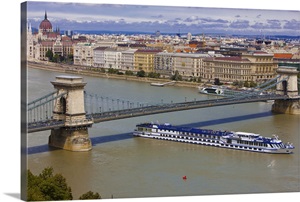 Chain bridge across the River Danube, Budapest, Hungary, Europe image thumbnail