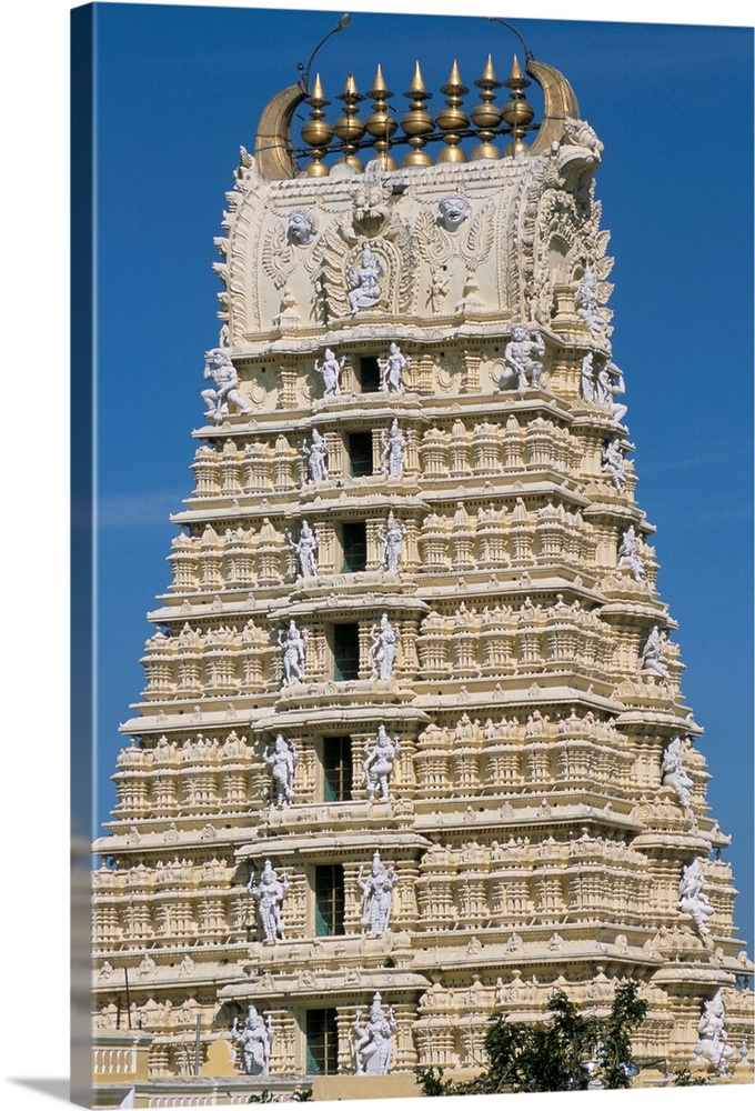 Chamundeswara temple, Chamundi Hills, Mysore, Karnataka, India, Asia