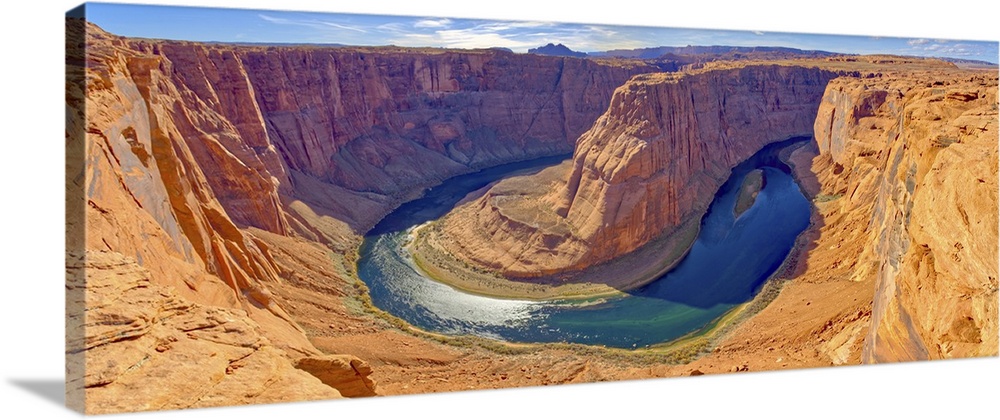 Classic panorama view of Horseshoe Bend from its northeast side near Page, Arizona, United States of America, North America