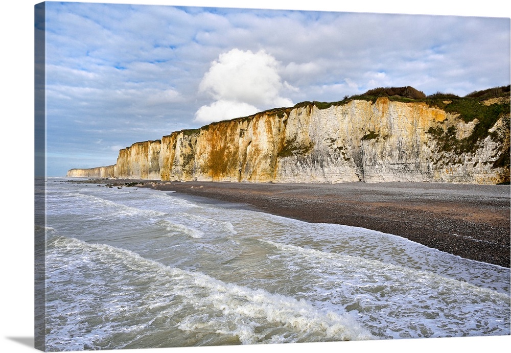 Cliffs at Veules-les-Roses, Vaucottes hanging valley, Seine-Maritime department, Normandy region, France, Europe