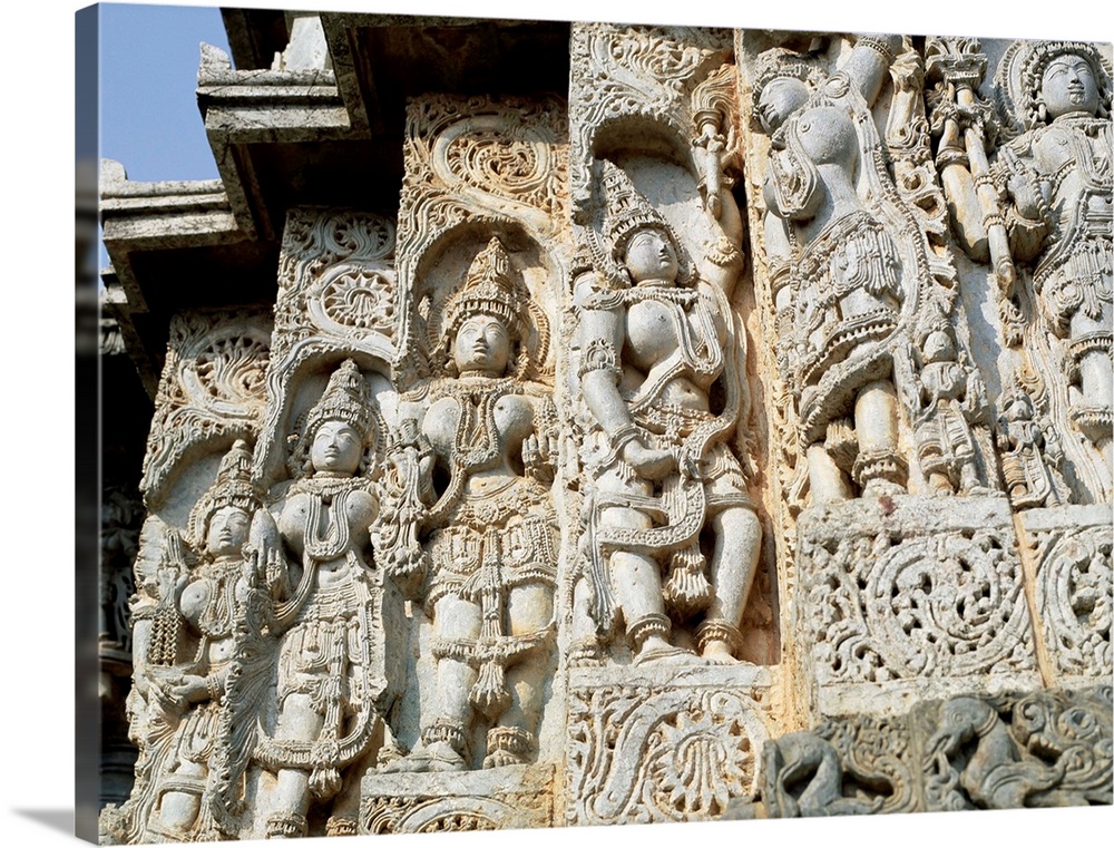 Close-up of carved figures, Hoysaleshvara temple, Halebid, begun in 1121 AD,and uncompleted in 80 years, near Hassan, Karn...