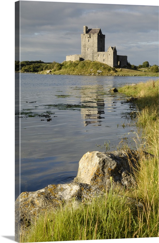 Dunguaire Castle, Kinvarra, Connacht, Republic of Ireland