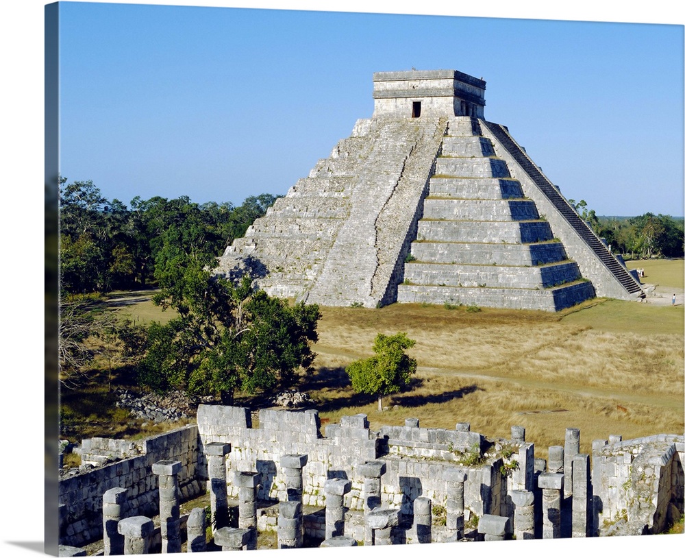El Castillo, Pyramid of Kukolkan, Chichen Itza, Mexico