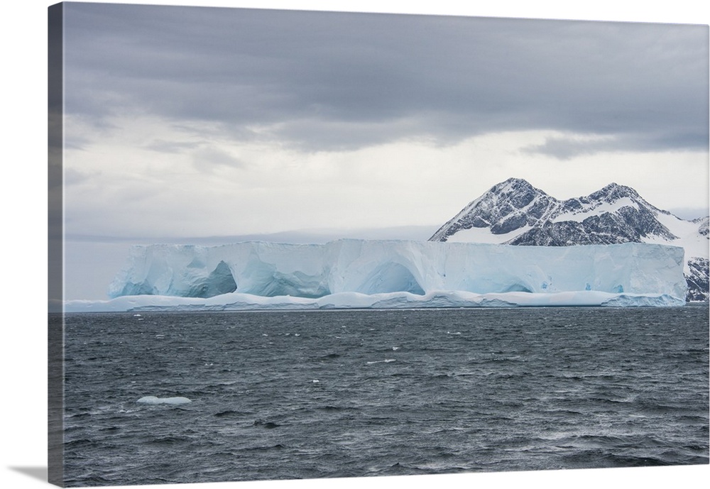 Floating iceberg on Elephant Island, South Shetland Islands, Antarctica, Polar Regions
