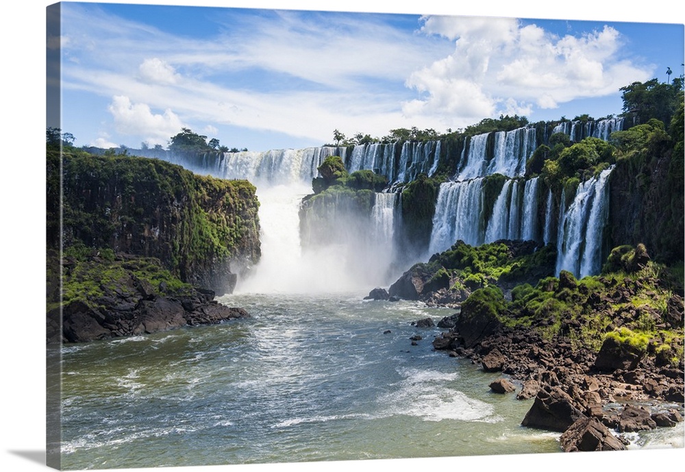 Foz de Iguazu, largest waterfalls, Iguazu National Park, UNESCO World Heritage Site, Argentina, South America.