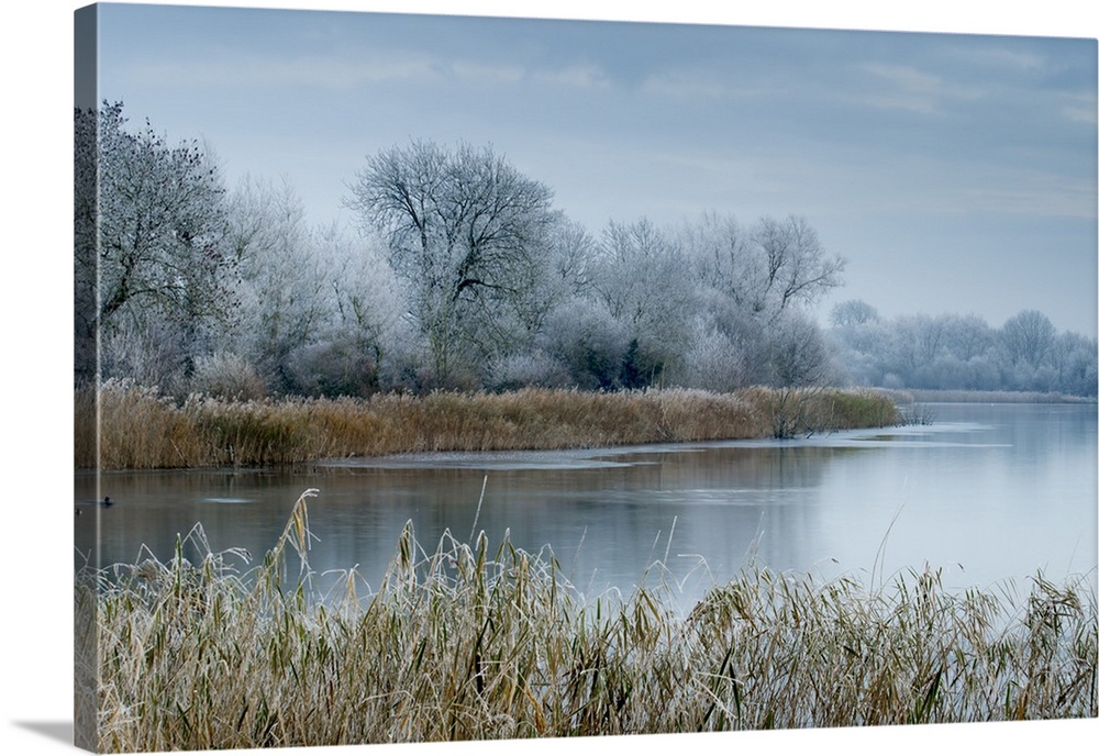 A scenic view shows frosty conditions at Cotswold Water Park, Gloucestershire, England, United Kingdom, Europe.