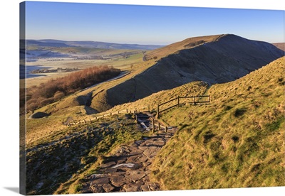 Frosty morning, Great Ridge, view to Rushup Edge from slopes of Mam Tor, England