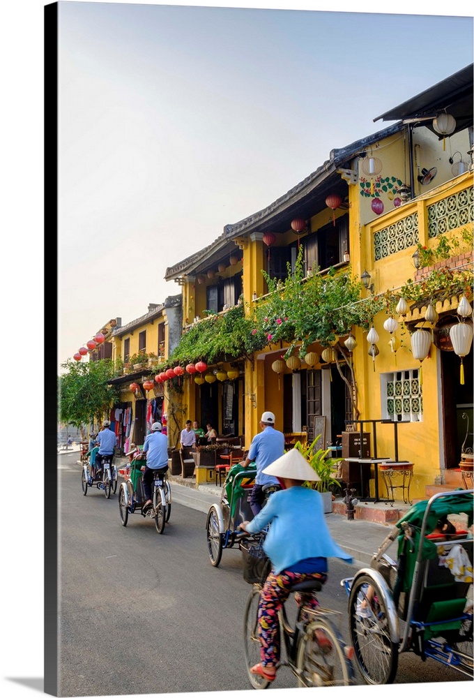 General view of shop houses and bicycles in Hoi An, Vietnam, Indochina, Southeast Asia, Asia