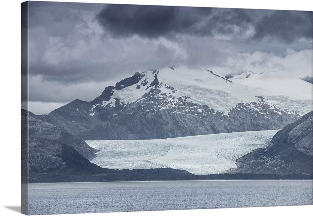 Glacier in the Darwin Mountain range, Magellan Straits, Alberto de Agostini National Park, Tierra del Fuego, Chilean Patag...