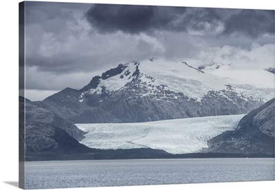 Glacier in the Darwin Mountain range,, Alberto de Agostini National Park, Chile