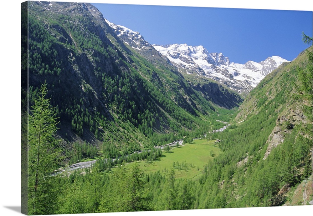 Gran Paradiso National Park, Valnontey Valley near Cogne, Valle d'Aosta, Italy