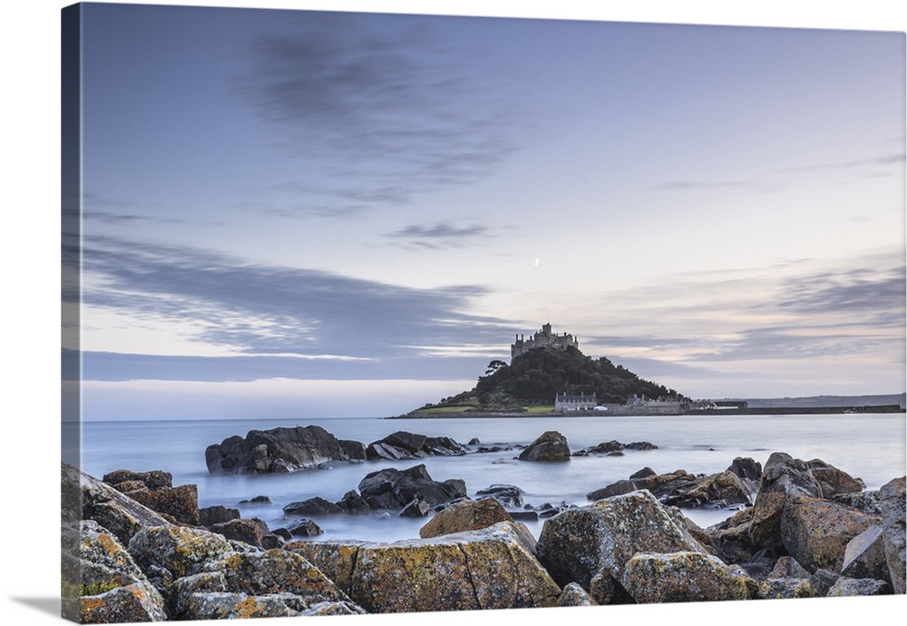 High tide at Mounts Bay in Marazion, Cornwall, England, United Kingdom, Europe