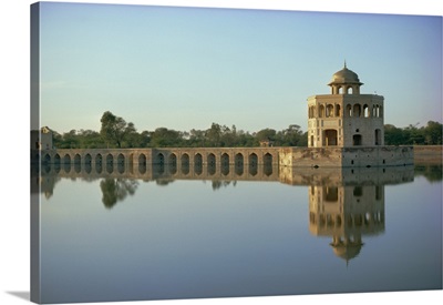 Hiran Minar, 43km from Lahore, Punjab, Pakistan, Asia