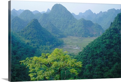 Hoang Son Mountains, Vietnam