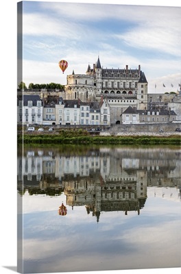 Hot-air balloon in the sky above the castle, Amboise, Indre-et-Loire, France