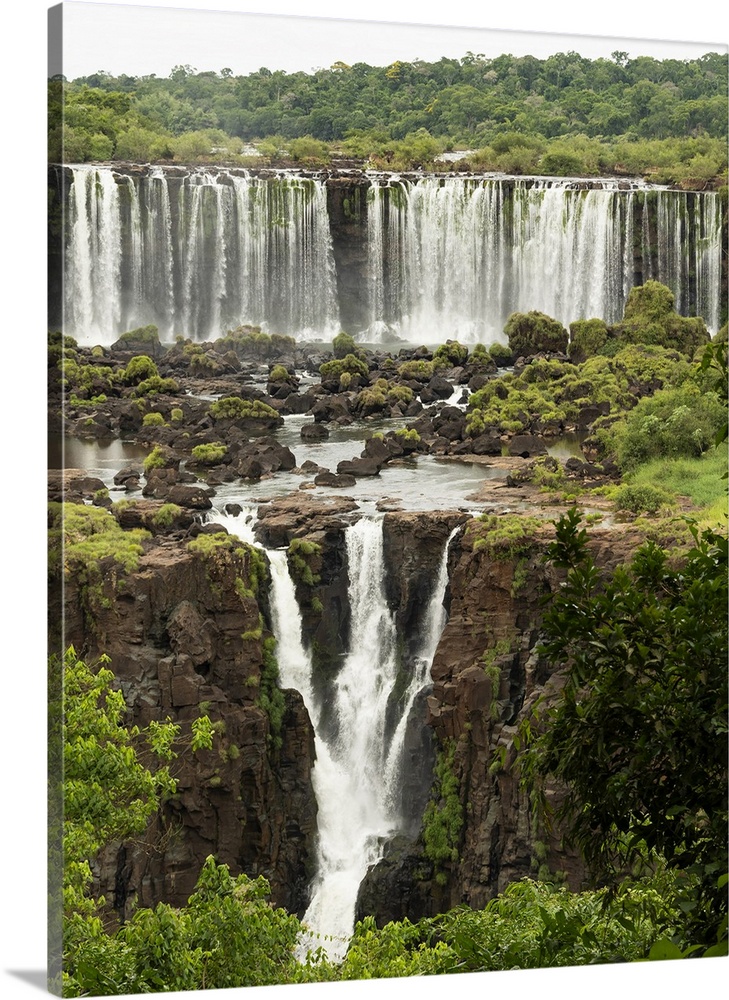 Iguazu Falls, Brazil, looking across to Argentinian falls, UNESCO World Heritage Site, Brazil, South America