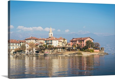 Isola dei Pescatori, an island in Lake Maggiore, Piedmont, Italian Lakes, Italy