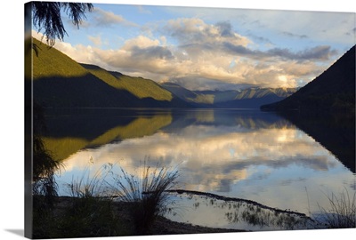 Lake Rotoroa and Travers Range, Nelson Lakes National Park, South Island, New Zealand