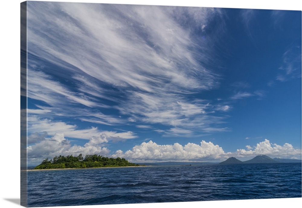 Little island off the coast of Rabaul, East New Britain, Papua New Guinea, Pacific