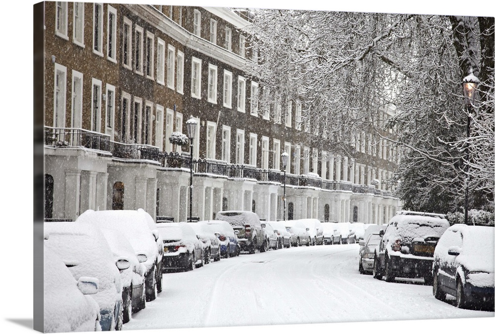 London street in snow, Notting Hill, London, England, United Kingdom, Europe