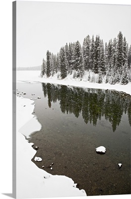 Malign River and Malign Lake in winter, Jasper National Park, Alberta, Canada