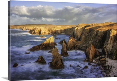 Mangersta Sea Stacks Bathed In Afternoon Light, Isle Of Lewis, Outer Hebrides, Scotland