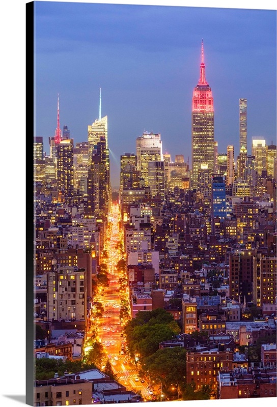 Manhattan skyline at dusk with the Empire State Building, New York City ...