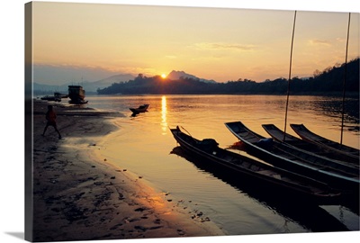 Mekong River, Luang Prabang, Laos, Asia