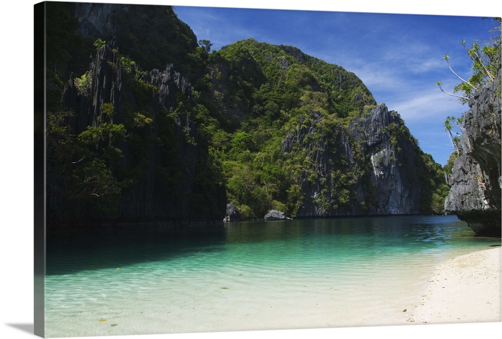 Miniloc Island, Big Lagoon, limestone rock formations, Palawan Province, Philippines