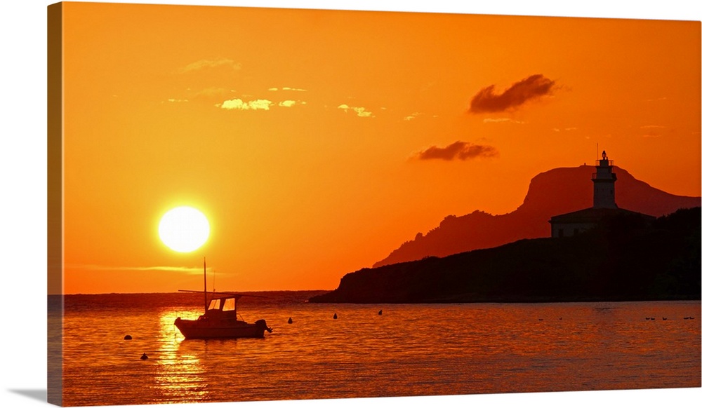 Morning mood at the Lighthouse of Alcanada, Alcudia, Majorca, Balearic Islands, Spain