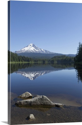 Mount Hood, Cascade Range, perfectly reflected in the waters of Trillium Lake, Oregon