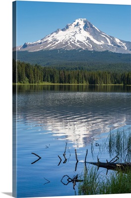 Mount Hood, part of the Cascade Range, reflected in the waters of Trillium Lake, Oregon
