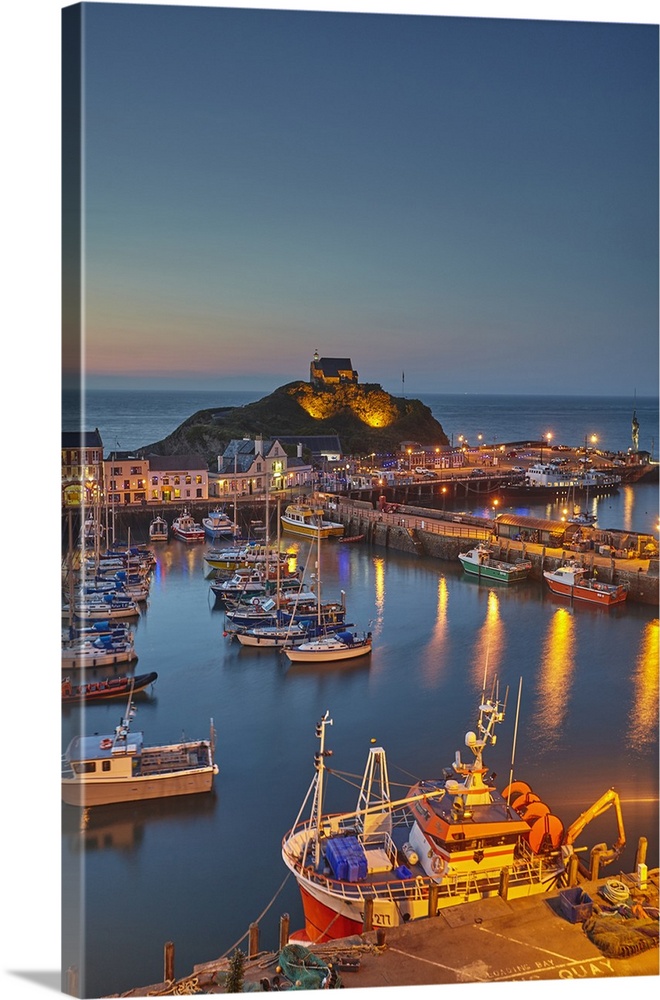A classic dusk view of a north Devon fishing harbour at Ilfracombe, on Devon's Atlantic coast, Devon, England, United King...