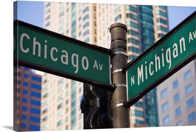 North Michigan Avenue and Chicago Avenue signpost, Chicago, Illinois