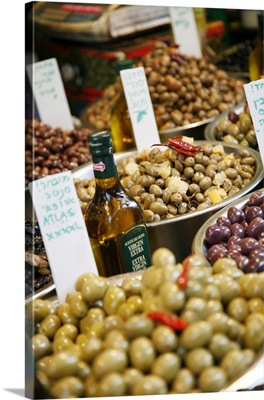 Olives stall, Shuk HaCarmel (Carmel Market), Tel Aviv, Israel, Middle East