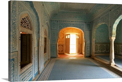 Ornate passageway to open door, Samode Palace, Jaipur, Rajasthan state, India, Asia