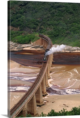 Outeniqua Choo Tjoe train crossing the Kaimans River Bridge, South Africa, Africa