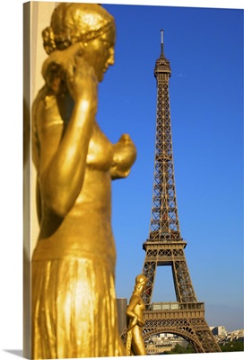Palais de Chaillot and Eiffel Tower, Paris, France, Europe