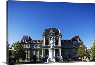 Palais de Justice and statue of William Tell, Lausanne, Vaud, Switzerland