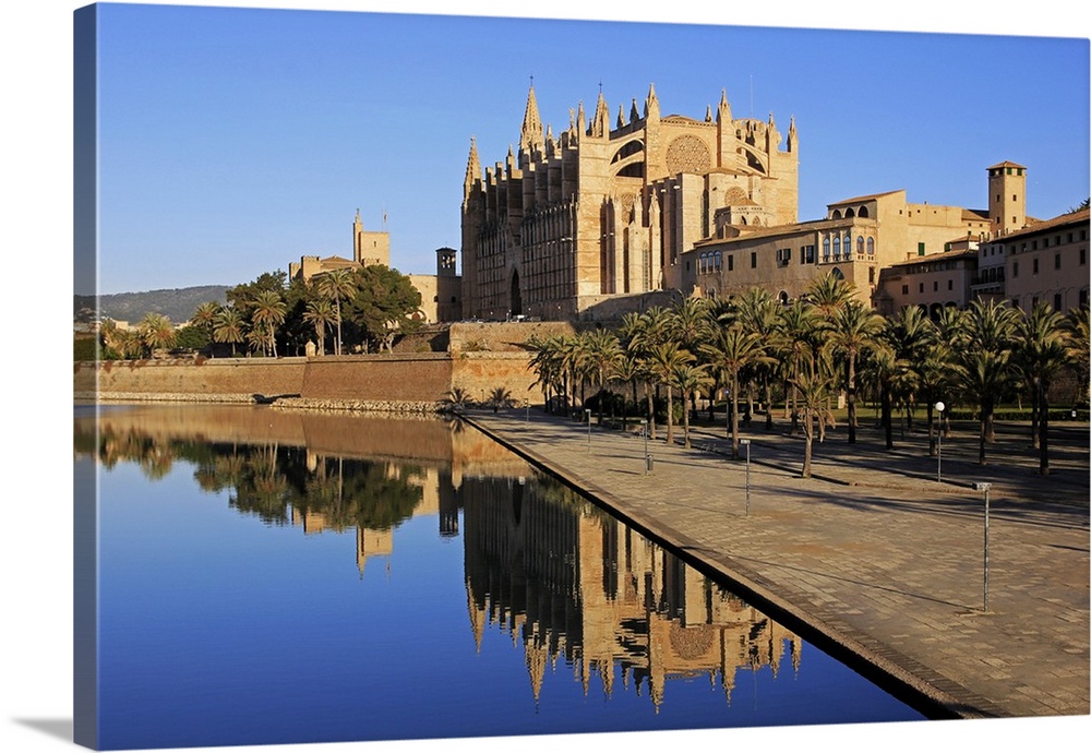 Parc de la Mar, Cathedral La Seu, Palma de Mallorca, Majorca, Balearic Islands, Spain