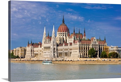 Parliament on the banks of the River Danube, Budapest, Hungary, Europe