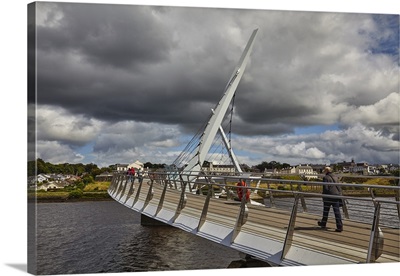 Peace Bridge, across the River Foyle, Derry, Ulster, Northern Ireland