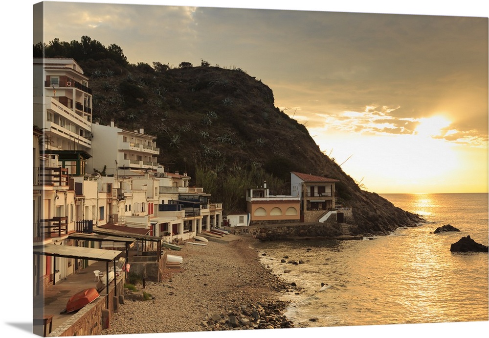 Pebbly cove with fishermen's houses at sunrise, Palamos, Costa Brava, Girona, Catalonia, Spain, Europe