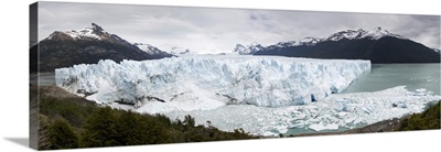 Perito Moreno Glacier on Lago Argentino, Parque Nacional Los Glaciares, Argentina