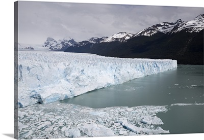 Perito Moreno Glacier on Lago Argentino, Patagonia, Argentina